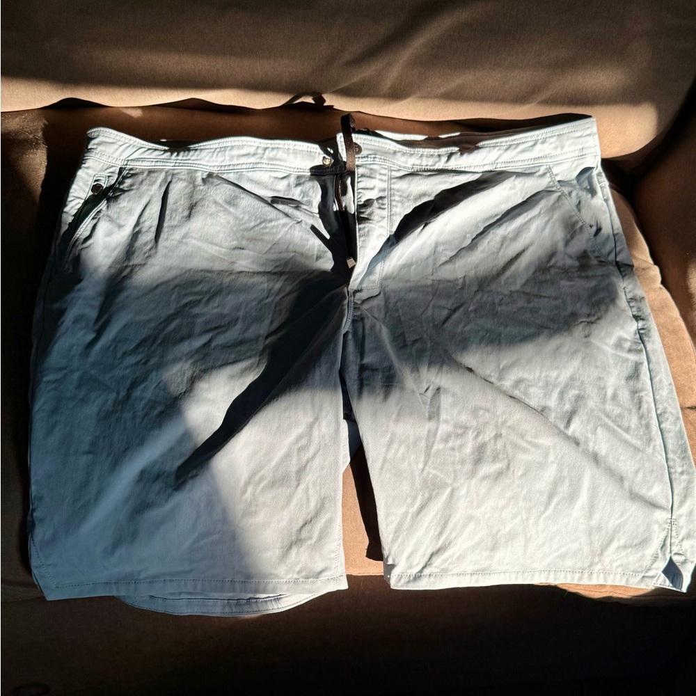 Duluth Trading Co Men's Light Gray Flat Front Shorts